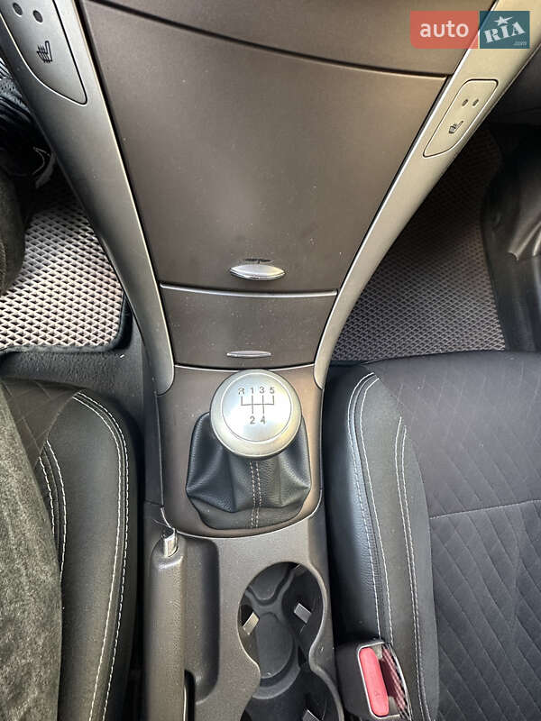 Седан Hyundai Sonata 2008 в Глухові