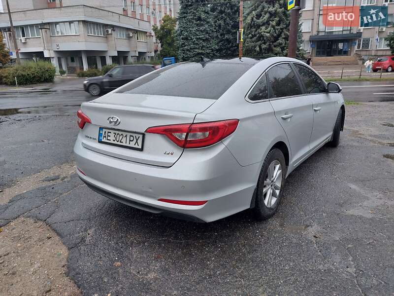 Седан Hyundai Sonata 2015 в Дніпрі