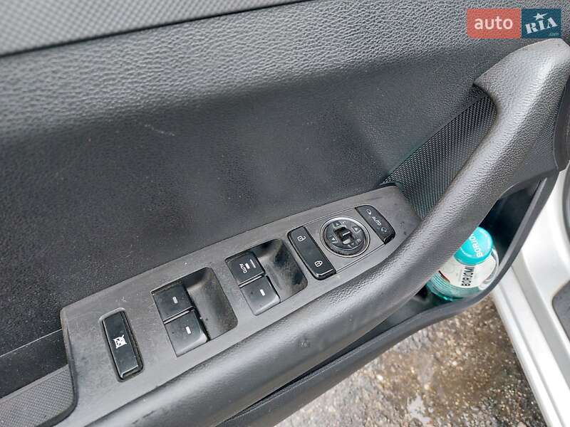 Седан Hyundai Sonata 2015 в Дніпрі