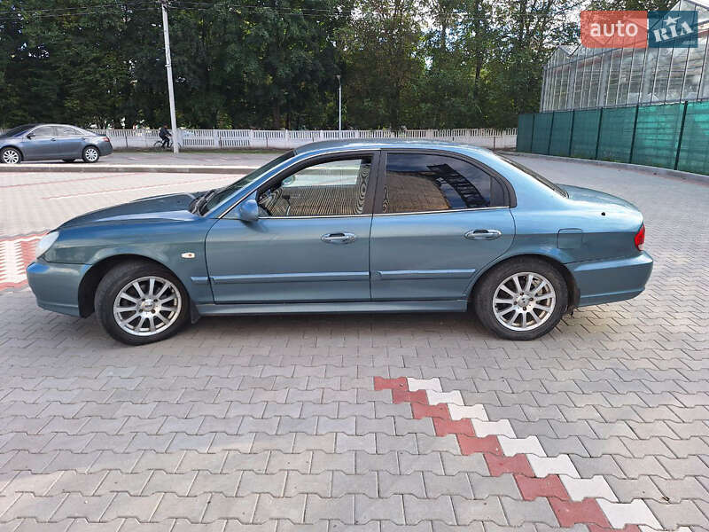 Седан Hyundai Sonata 2004 в Теофіполі