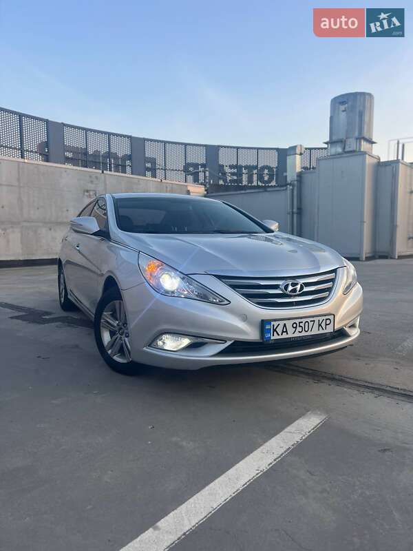 Hyundai Sonata 2013