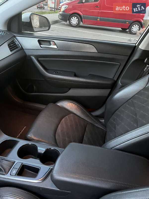 Седан Hyundai Sonata 2014 в Ивано-Франковске