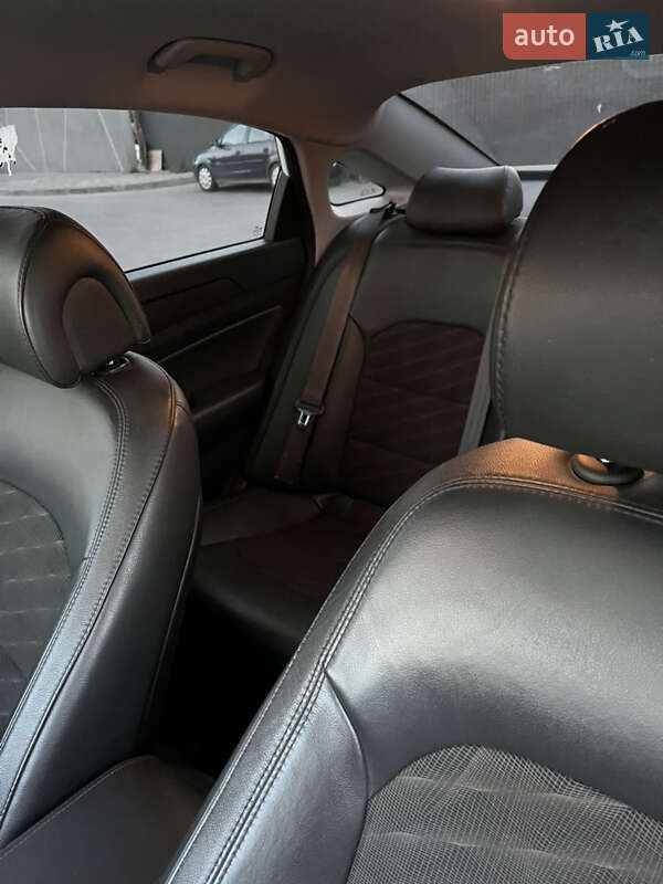 Седан Hyundai Sonata 2014 в Ивано-Франковске