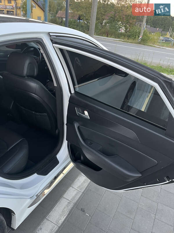 Седан Hyundai Sonata 2014 в Ивано-Франковске