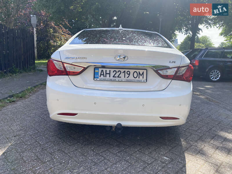 Седан Hyundai Sonata 2013 в Сумах