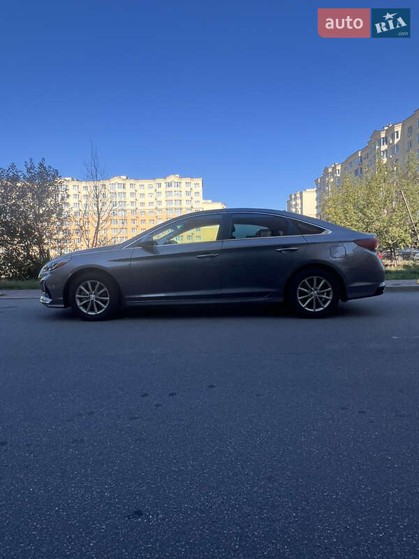 Седан Hyundai Sonata 2018 в Киеве