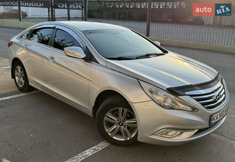 Hyundai Sonata 2012