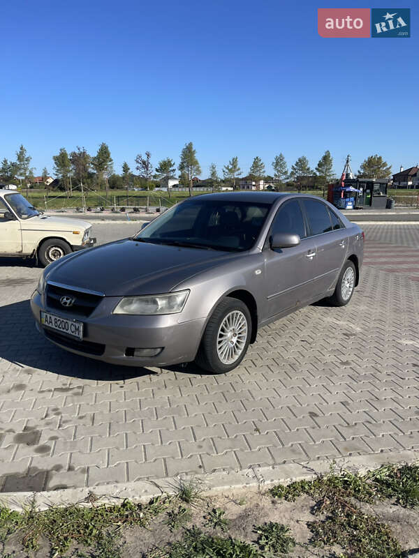 Седан Hyundai Sonata 2006 в Киеве