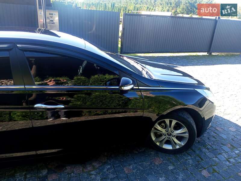 Седан Hyundai Sonata 2010 в Лановцах