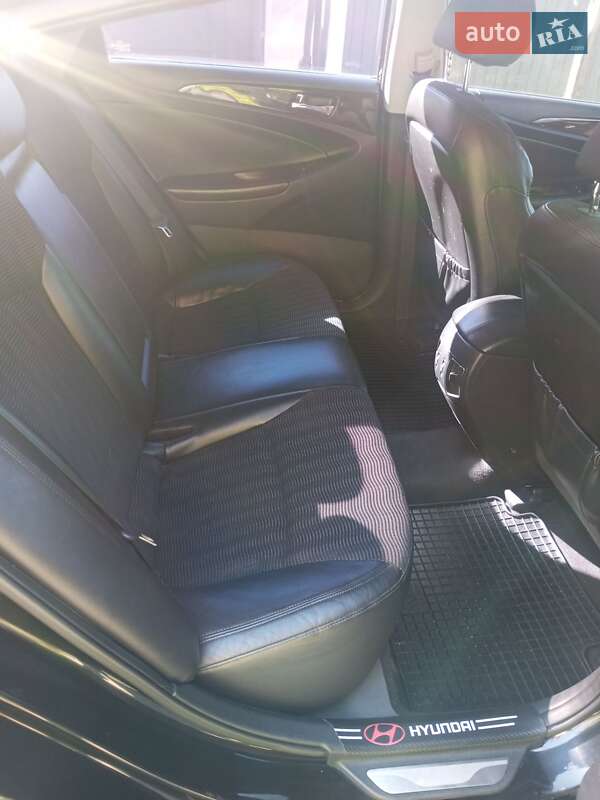 Седан Hyundai Sonata 2010 в Лановцах