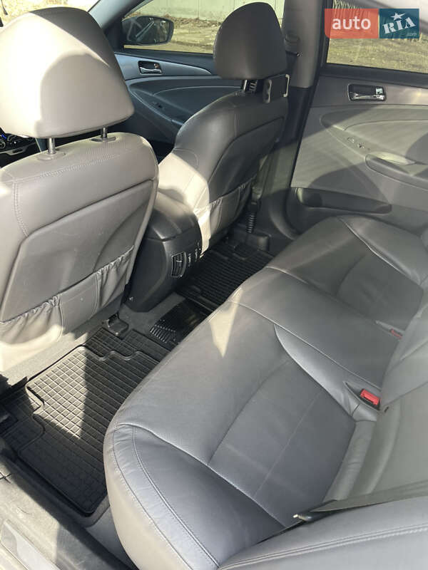 Седан Hyundai Sonata 2013 в Николаеве