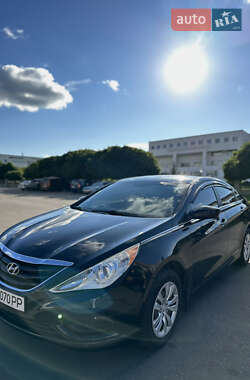 Седан Hyundai Sonata 2010 в Ромнах