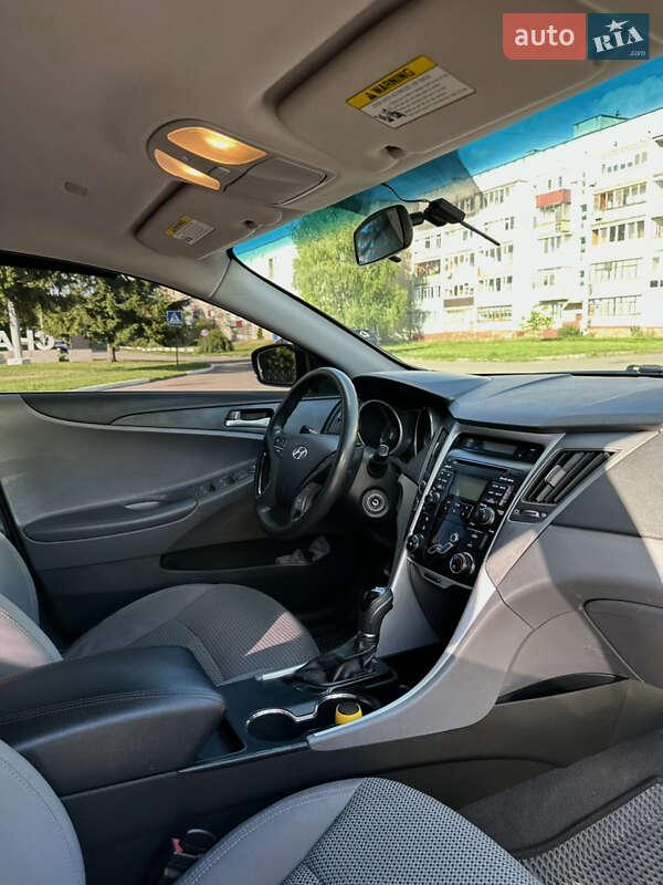 Седан Hyundai Sonata 2010 в Ромнах фото 11 Седан Hyundai Sonata 2010 в Ромнах
