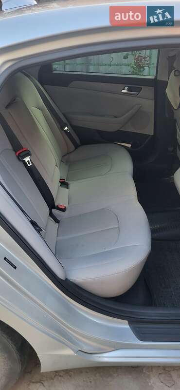 Седан Hyundai Sonata 2015 в Кропивницком