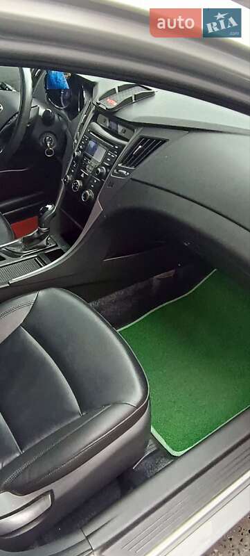 Hyundai Sonata 2012
