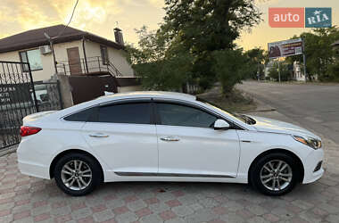 Седан Hyundai Sonata 2015 в 