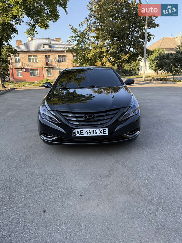 Седан Hyundai Sonata 2012 в Синельниково