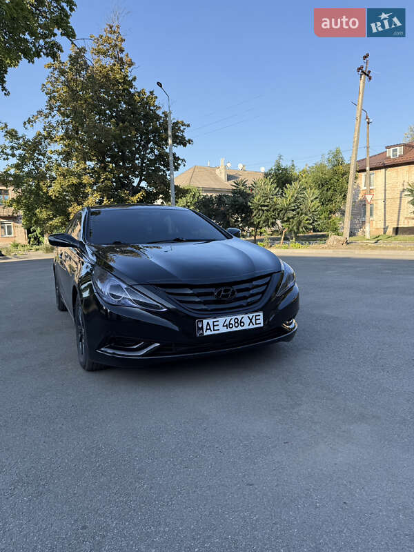 Седан Hyundai Sonata 2012 в Синельниково