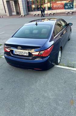 Седан Hyundai Sonata 2013 в  фото 6 Седан Hyundai Sonata 2013 в
