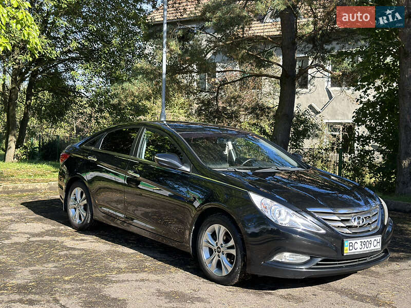 Седан Hyundai Sonata 2012 в Сколе