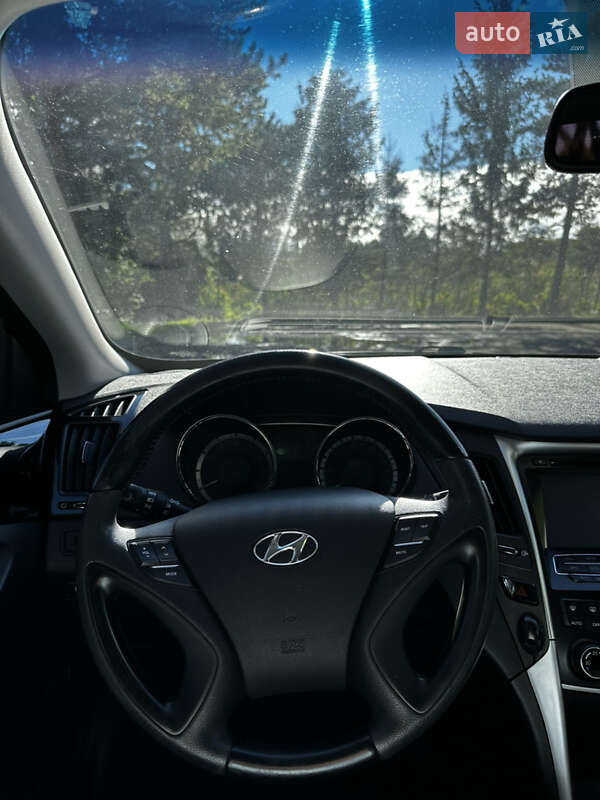 Седан Hyundai Sonata 2012 в Сколе