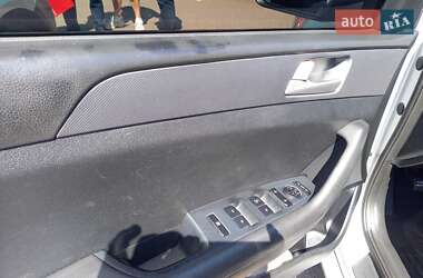 Седан Hyundai Sonata 2015 в 