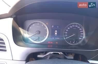 Седан Hyundai Sonata 2015 в 
