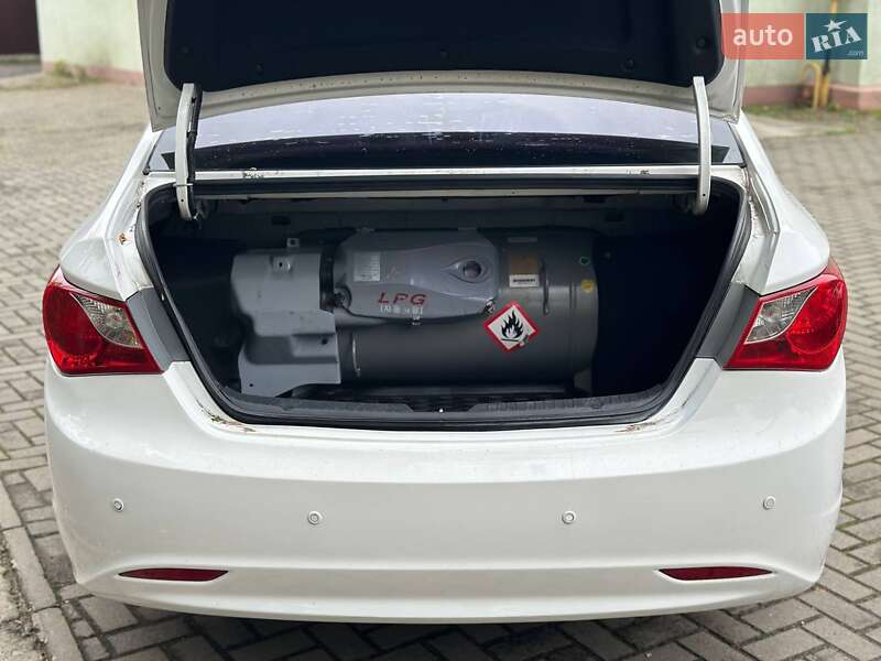 Седан Hyundai Sonata 2013 в Николаеве