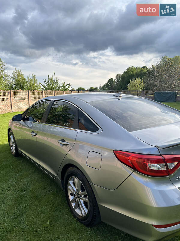 Седан Hyundai Sonata 2015 в Глобине