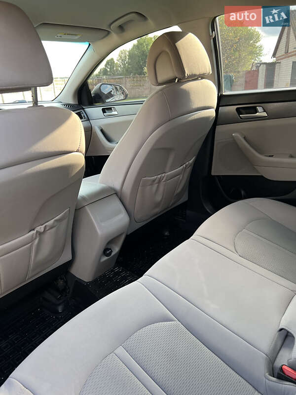 Седан Hyundai Sonata 2015 в Глобине