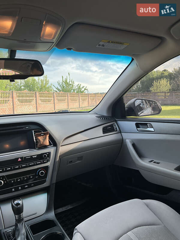 Седан Hyundai Sonata 2015 в Глобине