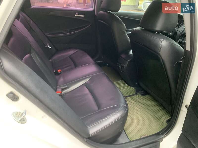 Седан Hyundai Sonata 2011 в Каменец-Подольском