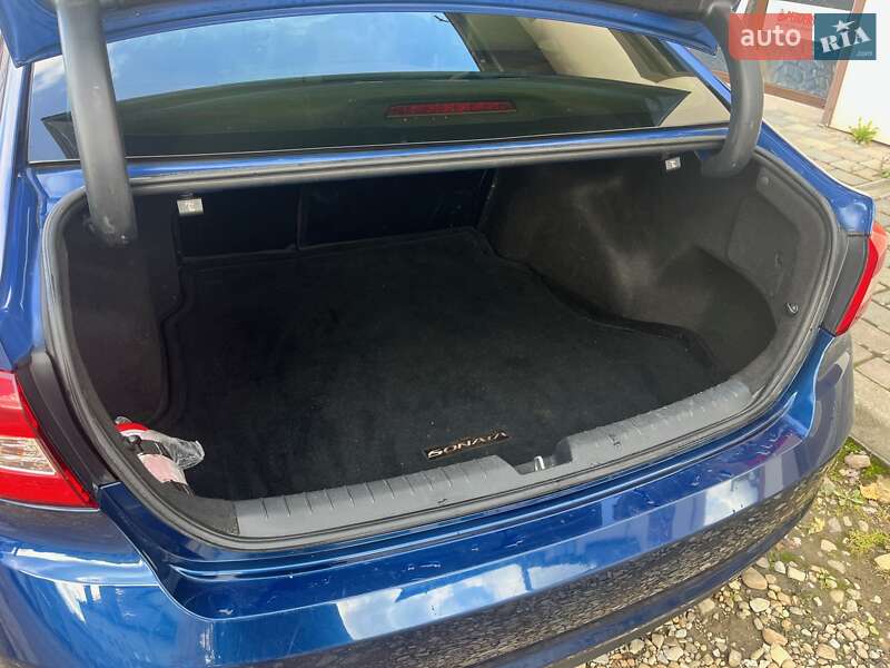 Седан Hyundai Sonata 2015 в Ивано-Франковске