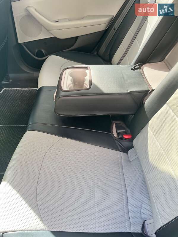 Седан Hyundai Sonata 2015 в Ивано-Франковске