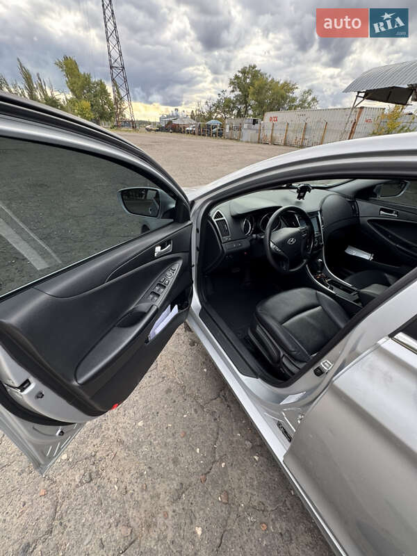 Седан Hyundai Sonata 2011 в Николаеве