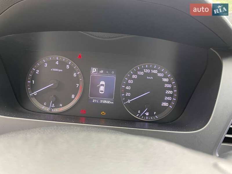 Седан Hyundai Sonata 2016 в Киеве