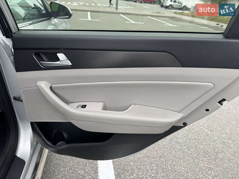 Седан Hyundai Sonata 2014 в Киеве