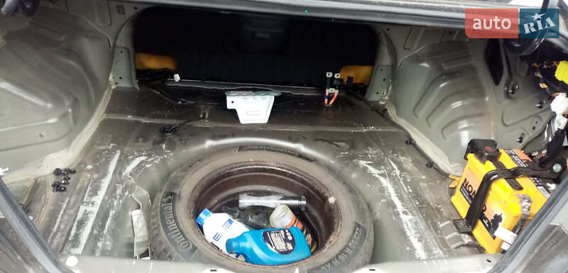 Седан Hyundai Sonata 2014 в Кривом Роге