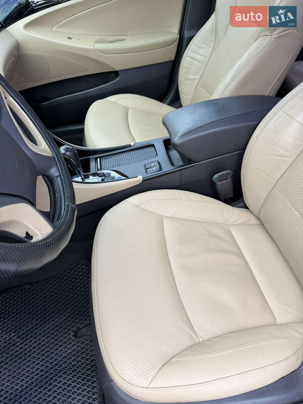 Седан Hyundai Sonata 2011 в Александрие фото 21 Седан Hyundai Sonata 2011 в Александрие