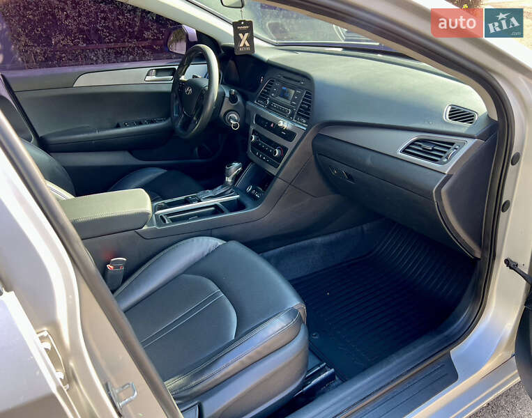 Седан Hyundai Sonata 2016 в Одессе