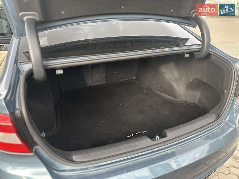 Седан Hyundai Sonata 2015 в Києві
