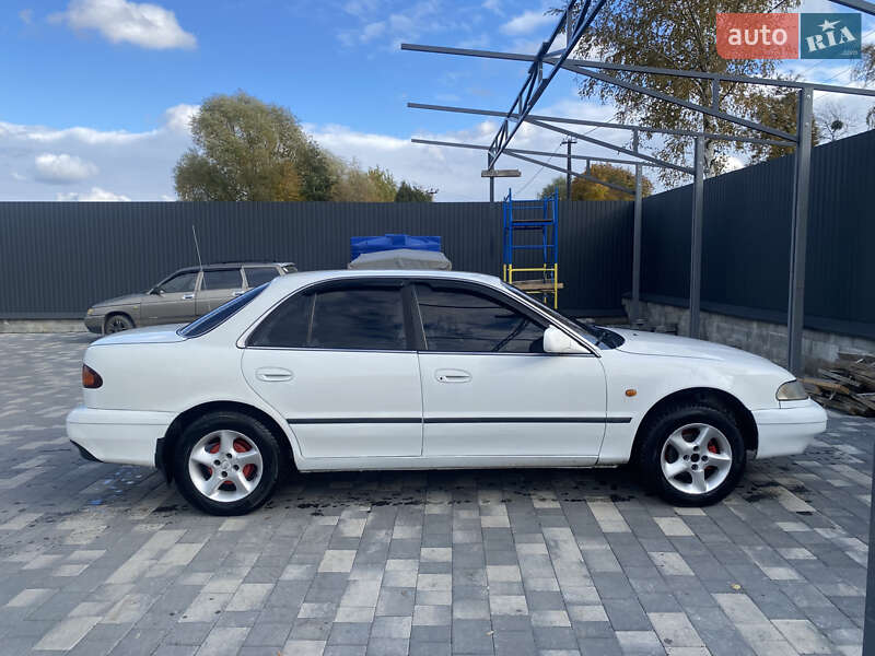 Седан Hyundai Sonata 1993 в Шепетовке