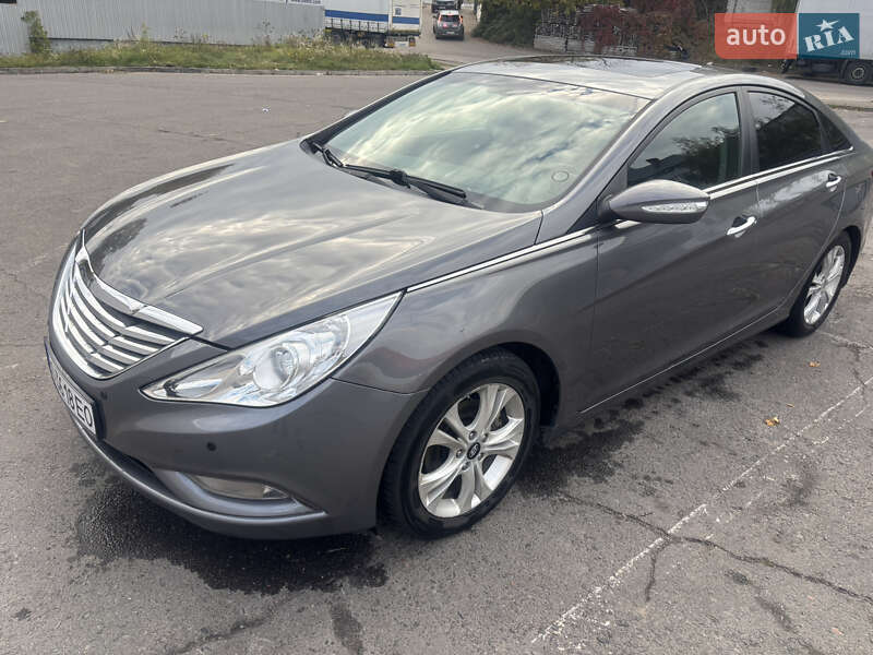 Седан Hyundai Sonata 2010 в Львове