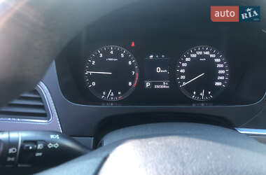 Седан Hyundai Sonata 2014 в 