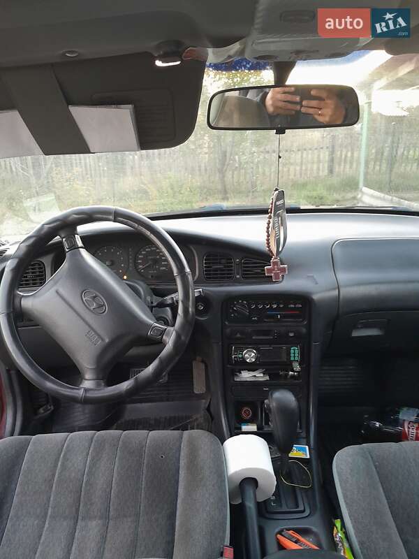 Седан Hyundai Sonata 1995 в Рава-Руській