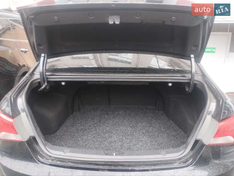 Седан Hyundai Sonata 2013 в Киеве фото 17 Седан Hyundai Sonata 2013 в Киеве