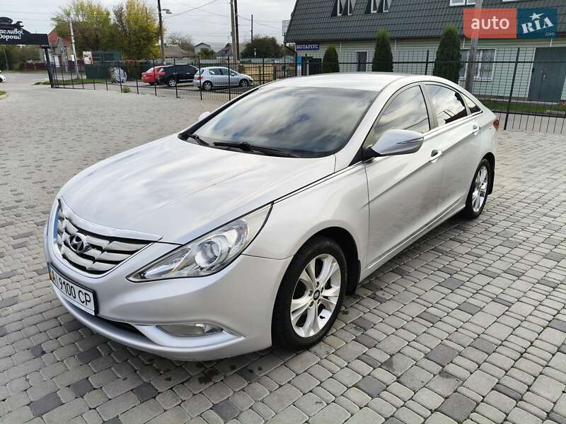Hyundai Sonata 2011