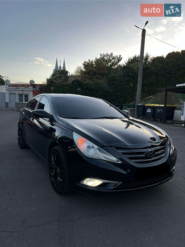 Hyundai Sonata 2012
