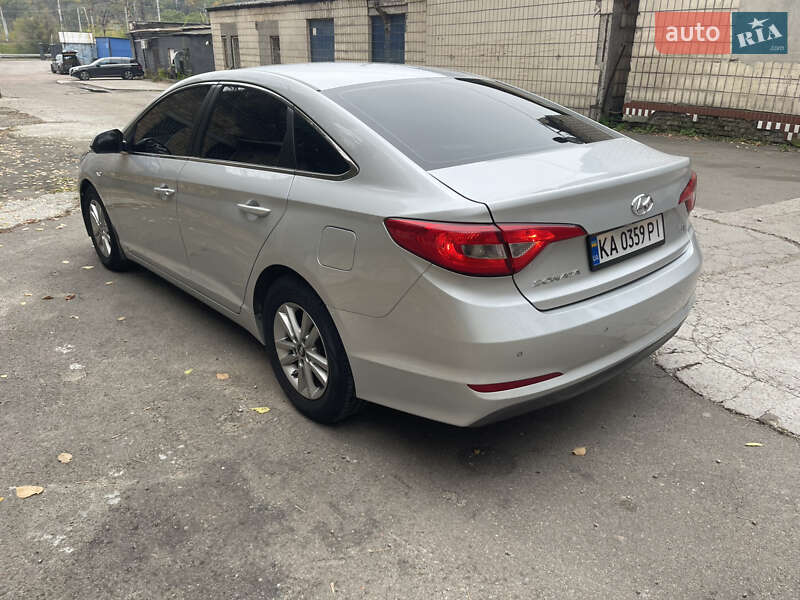 Седан Hyundai Sonata 2016 в Киеве