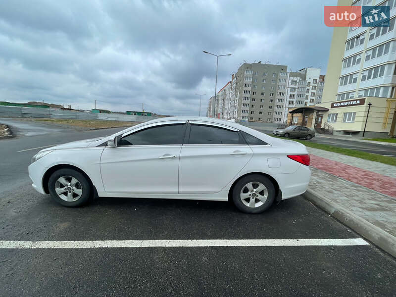 Седан Hyundai Sonata 2013 в Виннице фото Седан Hyundai Sonata 2013 в Виннице
